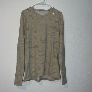 Lululemon Camouflage snake skin Long Sleeve tee Size Large